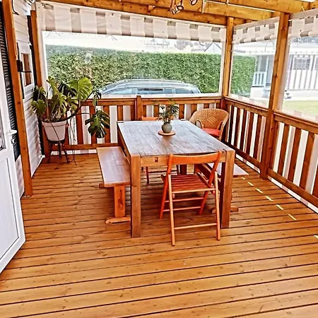 キャンプ場 Bungalow